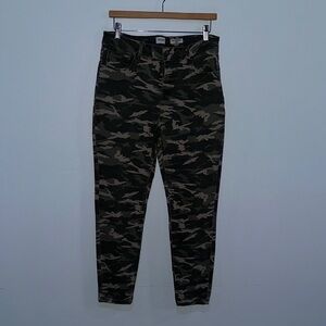 Kensie Jeans Women’s 12/31 Green Camo Skinny Ankle Pants Stretch Mid Rise